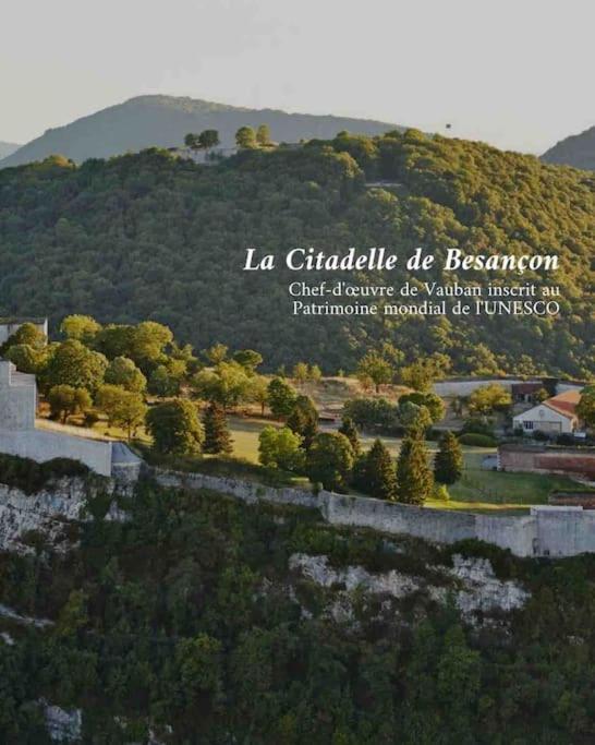 Villa Little Loue, Au Bord De La Riviere à Chenecey-Buillon Extérieur photo